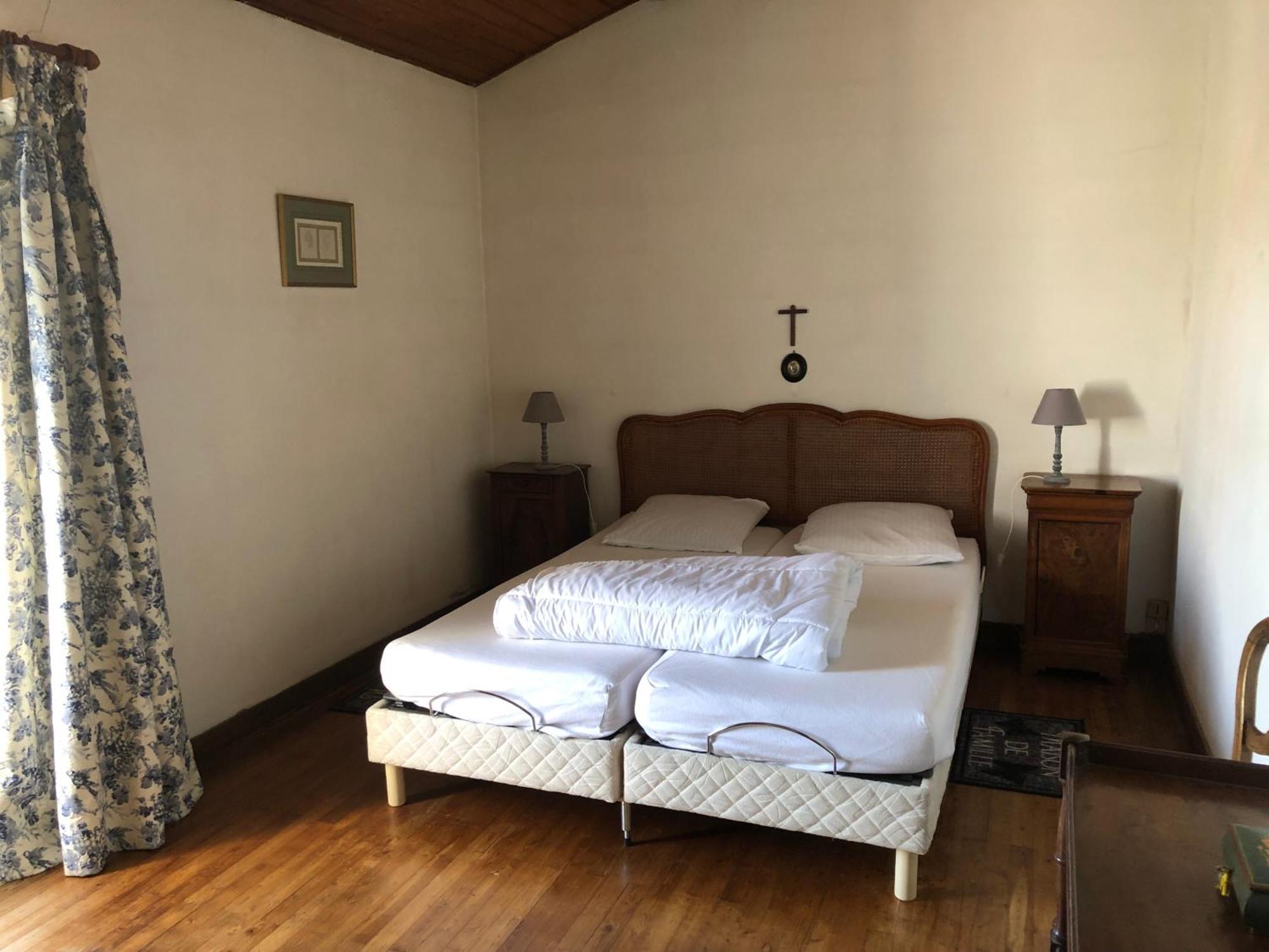 La Vieille Cure, Spa, Wifi A 20 Min Des Plages La Jonchere Exteriör bild